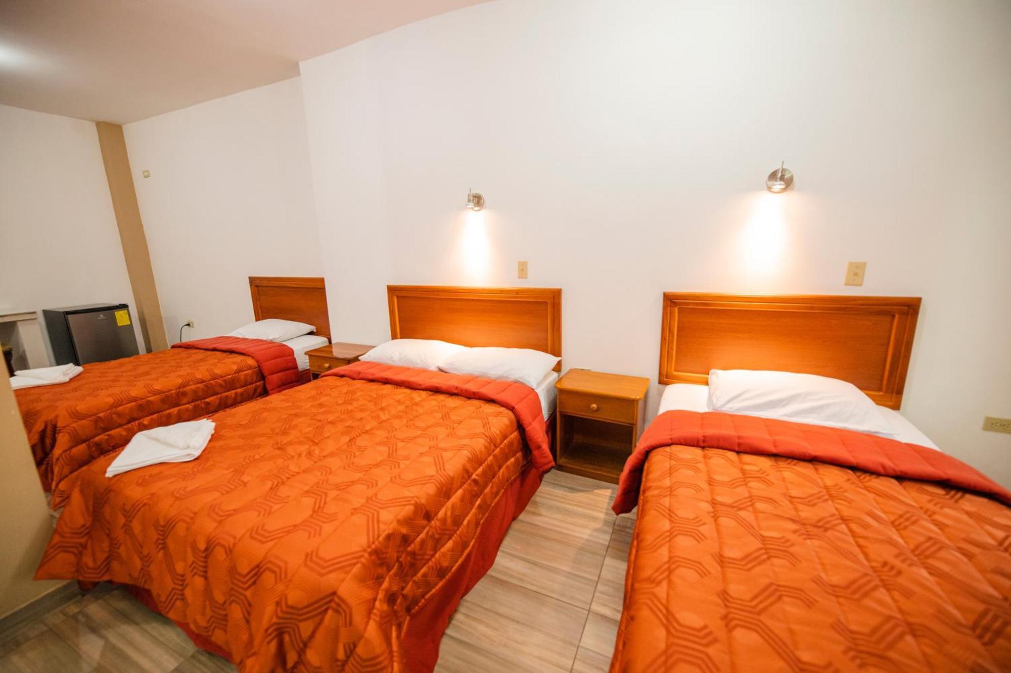 Suites En El Centro Puerto Ayora  Exteriör bild