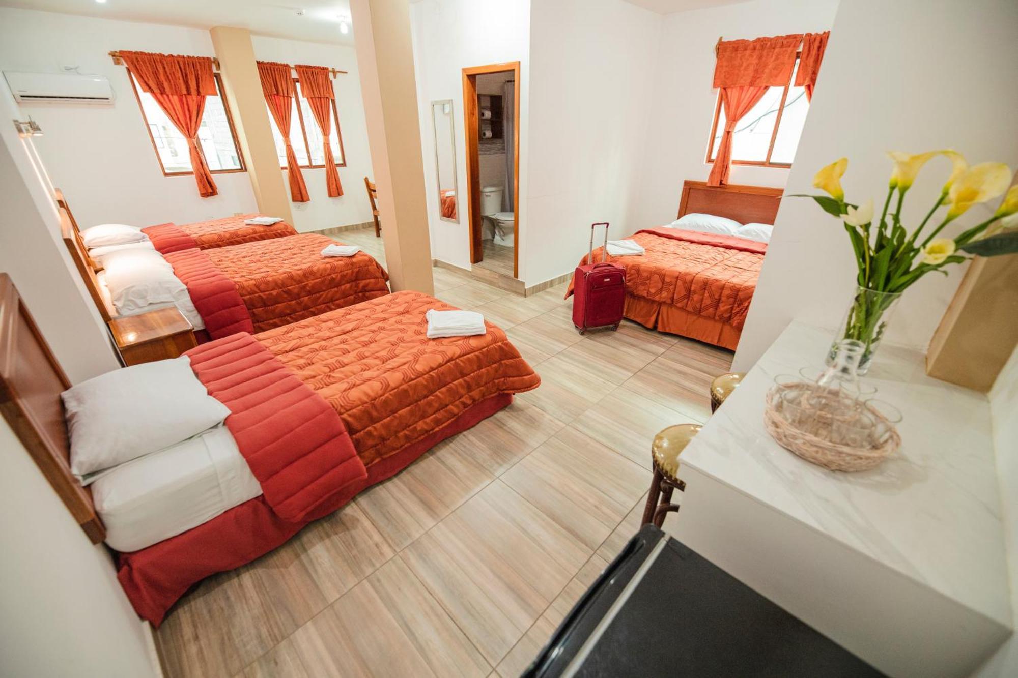 Suites En El Centro Puerto Ayora  Exteriör bild