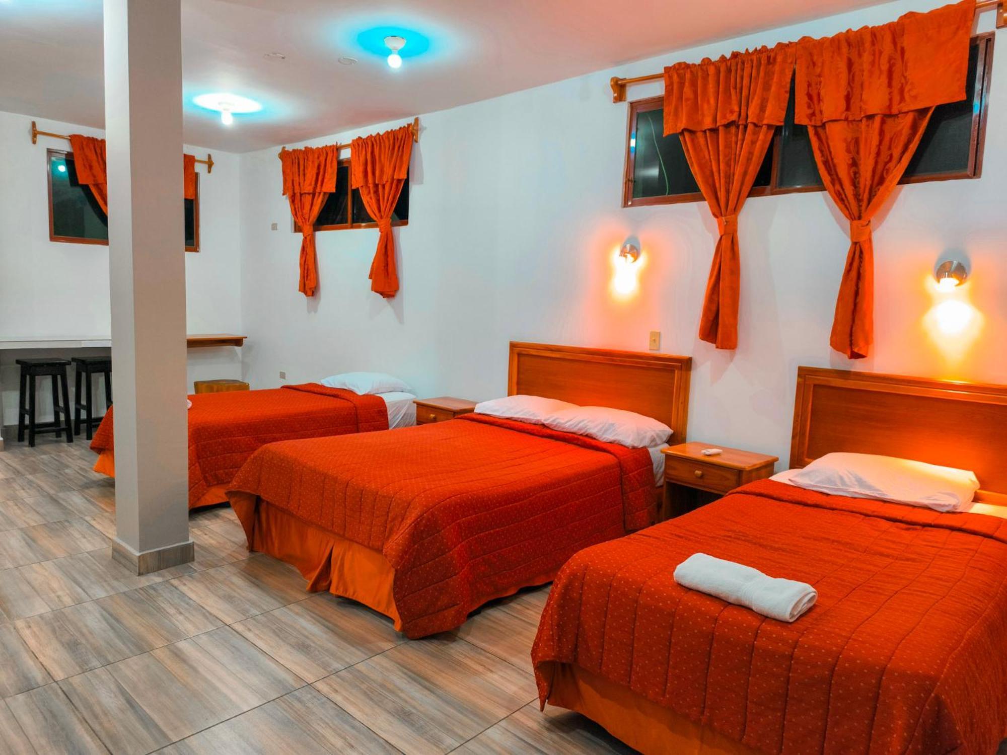 Suites En El Centro Puerto Ayora  Exteriör bild